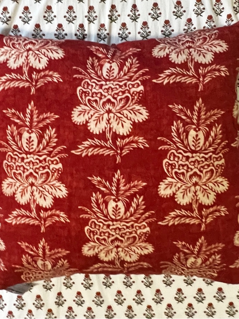 NWT Pottery Barn 100% Linen Amston Vintage Floral Printed Pillow with Insert - Picture 3 of 7